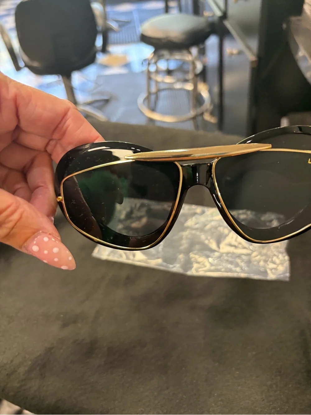 Source Unknown Black and Gold Aviator Sunglasses